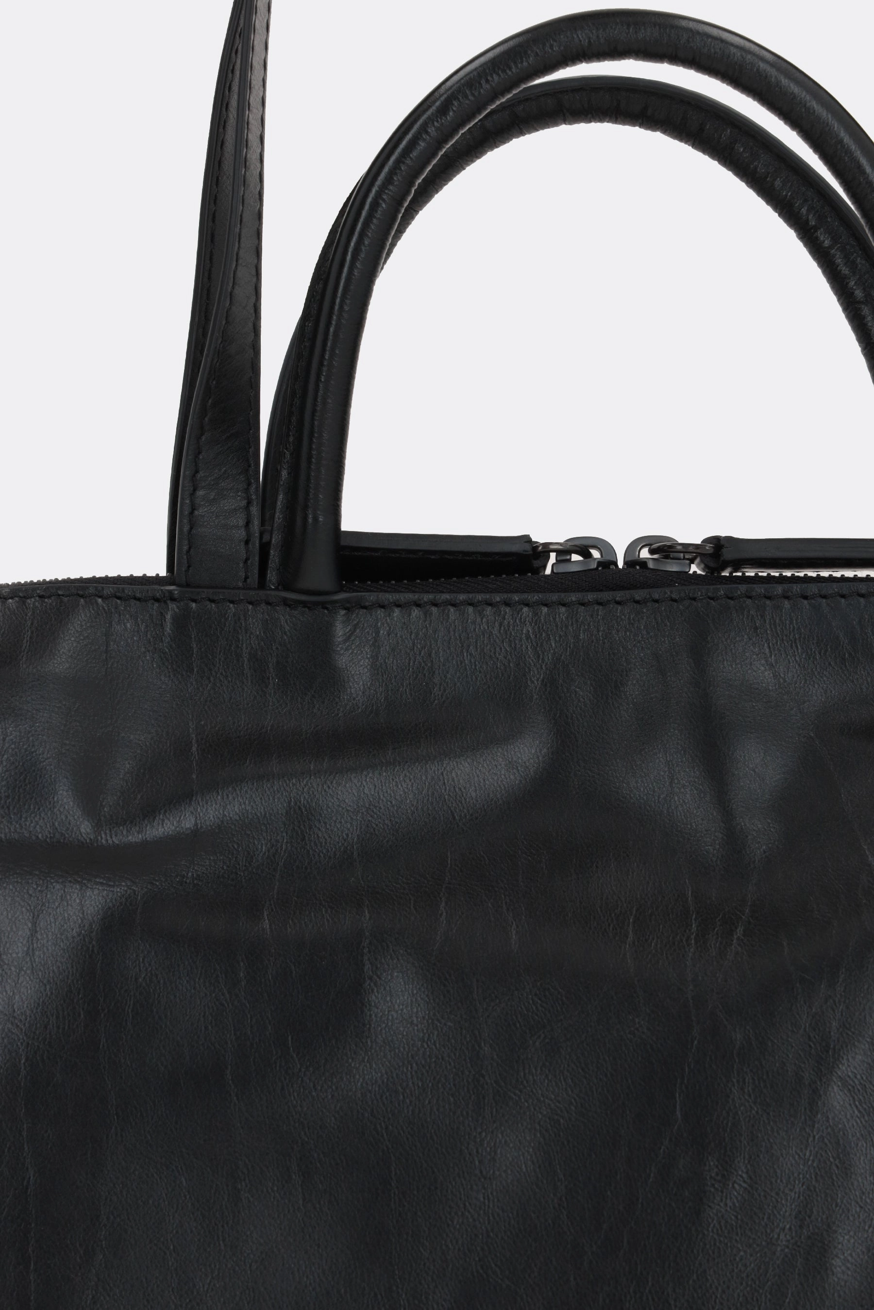 4 Dritta smooth leather handbag