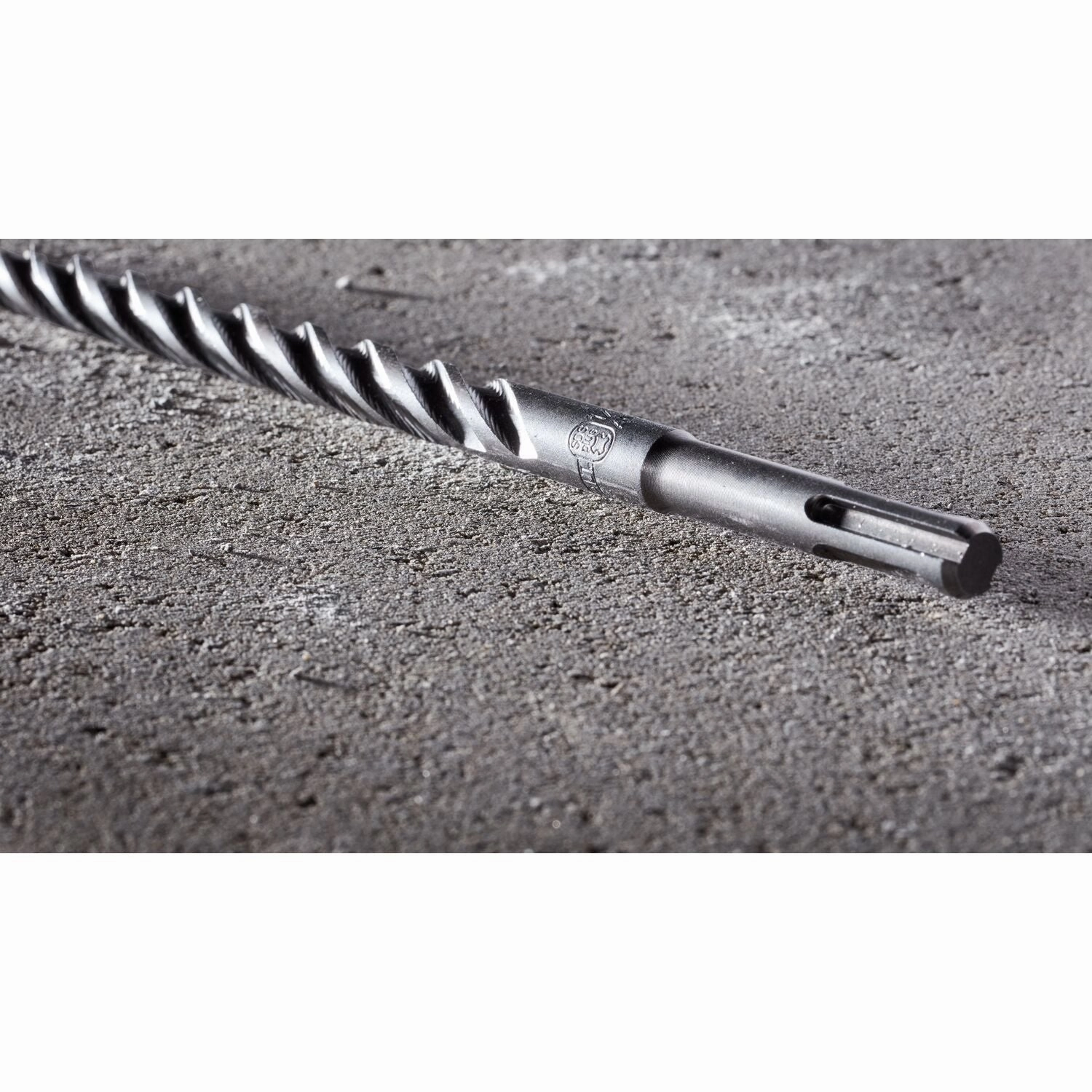 DEWALT DW5531-3/8" X 16" X 18" Solid Rock Carbide SDS 