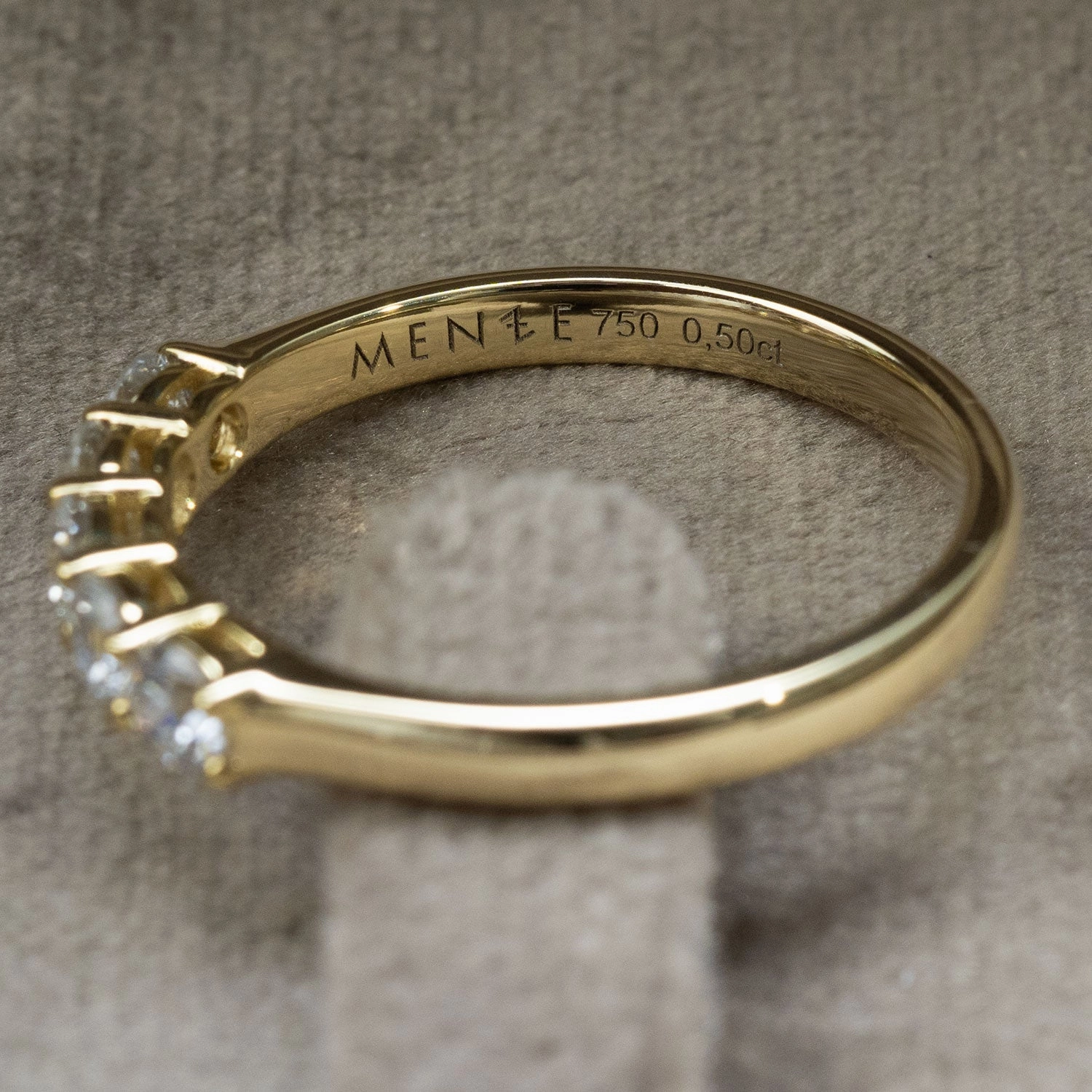 Ring 5 stones 750 yellow gold 5 brilliants 0.50ct.