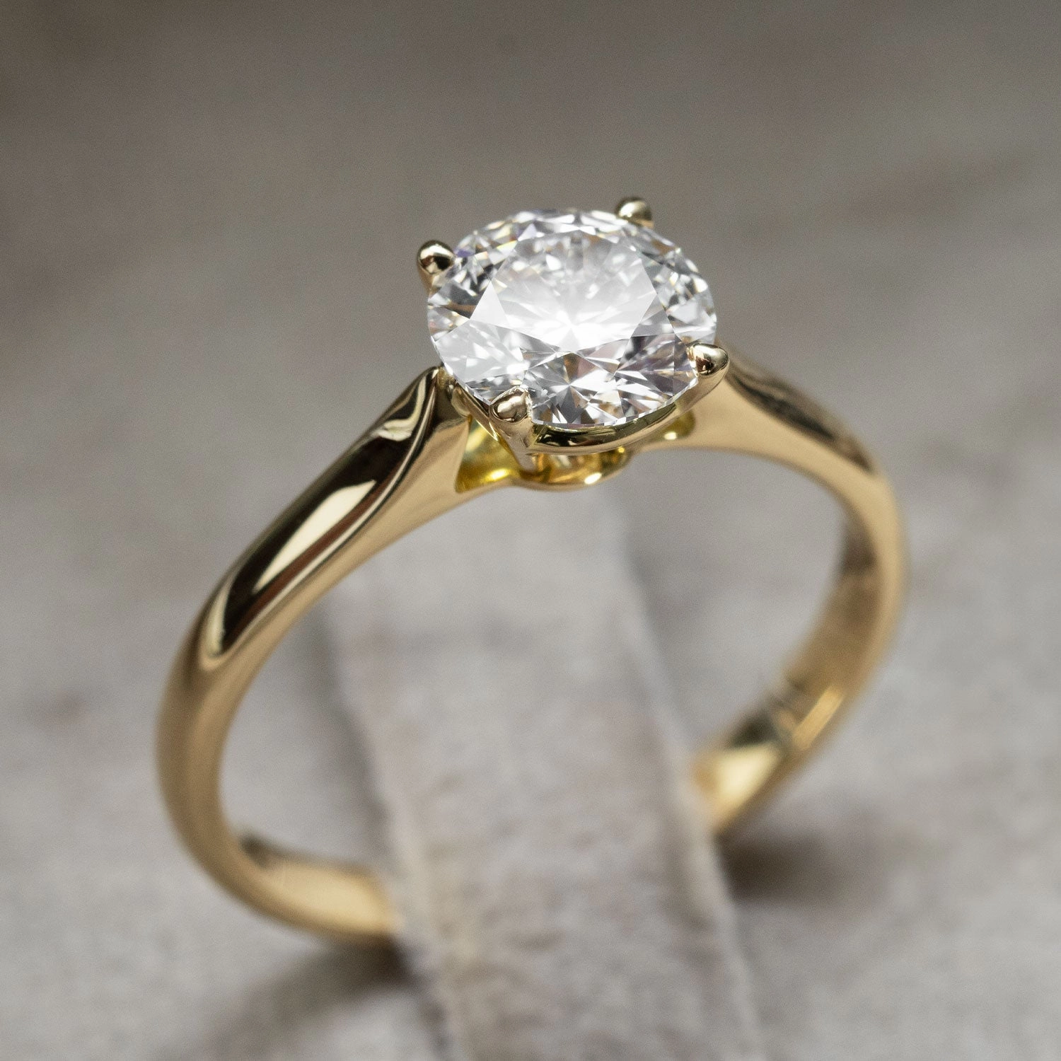 Ring solitaire 750 white gold 1 brilliant 1.03ct. D/VS1
