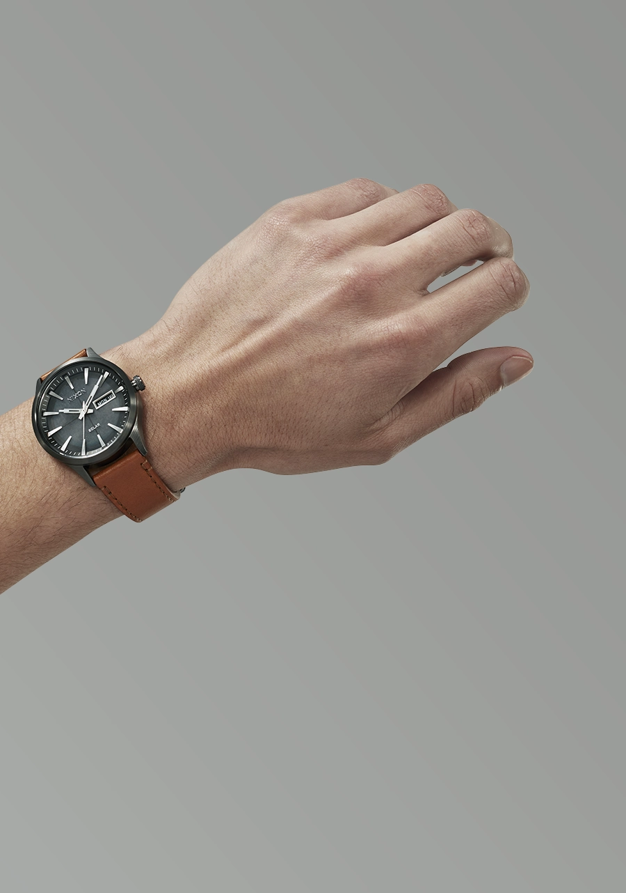Sentry Solar Leather - Gunmetal