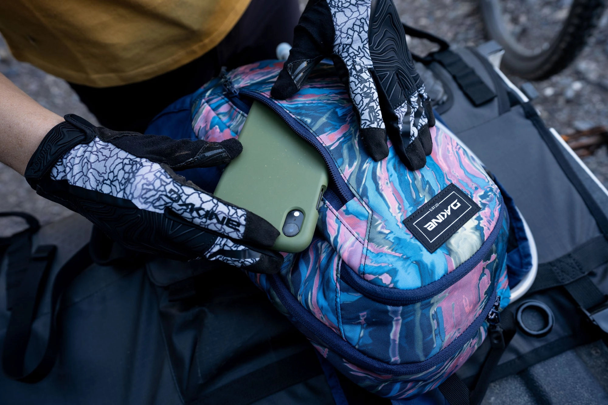 Womens Shuttle Backpack 6L - Watercolor